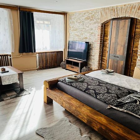 Apartman Houmr Яхимов Екстериор снимка