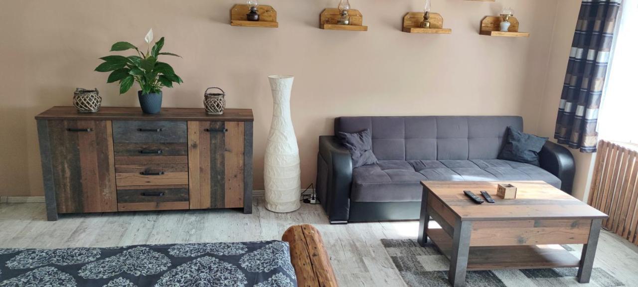 Apartman Houmr Яхимов Екстериор снимка